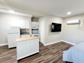 Studio Apt 3 miles from beach